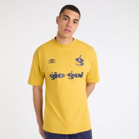 Umbro אֲנָשִׁים טי לוגו של ג'יו גוי חרדל חריף/כחול פטריוט הַלבָּשָׁה 20PR4N63 Umbro תחתונים